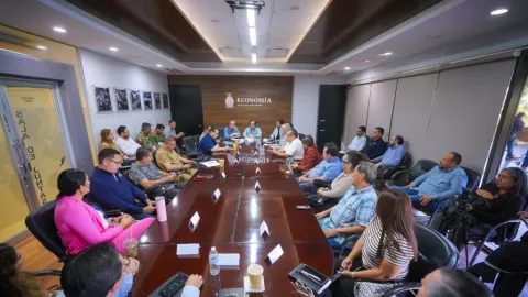 Gobierno de Sinaloa trabaja en acuerdos para la ampliación de horarios en el centro de Culiacán, plazas comerciales y universidades
