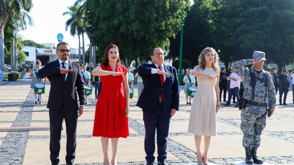 Con Homenaje Cívico conmemoran el 216 Aniversario del Grito de Independencia