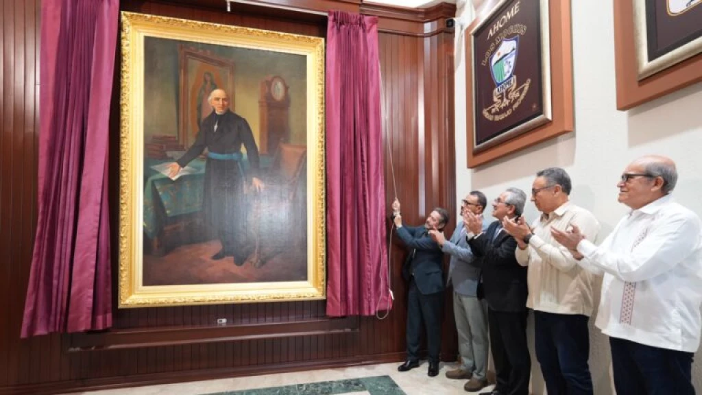 Reinstalan histórica pintura de Miguel Hidalgo en el vestíbulo del Salón de Sesiones del Congreso de Sinaloa