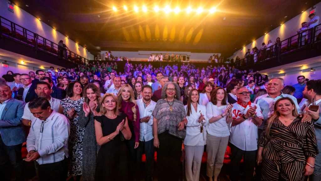 “Gracias por hacer de Sinaloa un gran destino:” Gobernadora Graciela Domínguez al entregar el premio Orgullo Sinaloense 2026