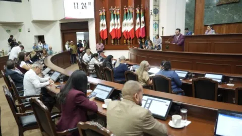 Dan lectura en Congreso de Sinaloa a dictamen que propone ley a favor de comunidad LGBTTTIQ+