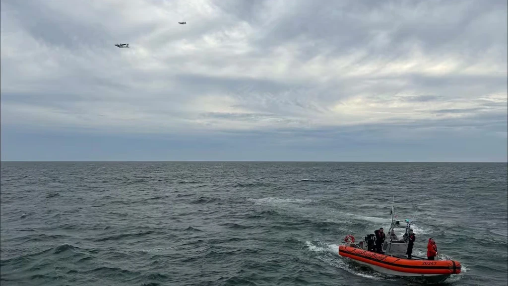 Guardia Costera de EE. UU. Halla Restos de Avión Desaparecido; Búsqueda de Seis Pasajeros Continúa