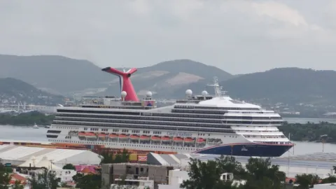 Mazatlán recibe al crucero “Carnival Radiance”, con más de 3 mil pasajeros