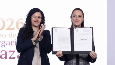Presidenta firma decreto de nacionalidad única mexicana para aspirantes a la Presidencia, Gubernaturas y Jefatura de Gobierno