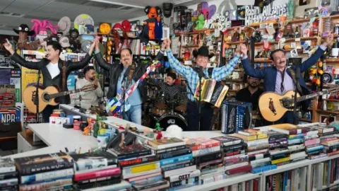“Somos Más Americanos”: Los Tigres del Norte Conquistan Tiny Desk y Abanderan la Identidad Migrante