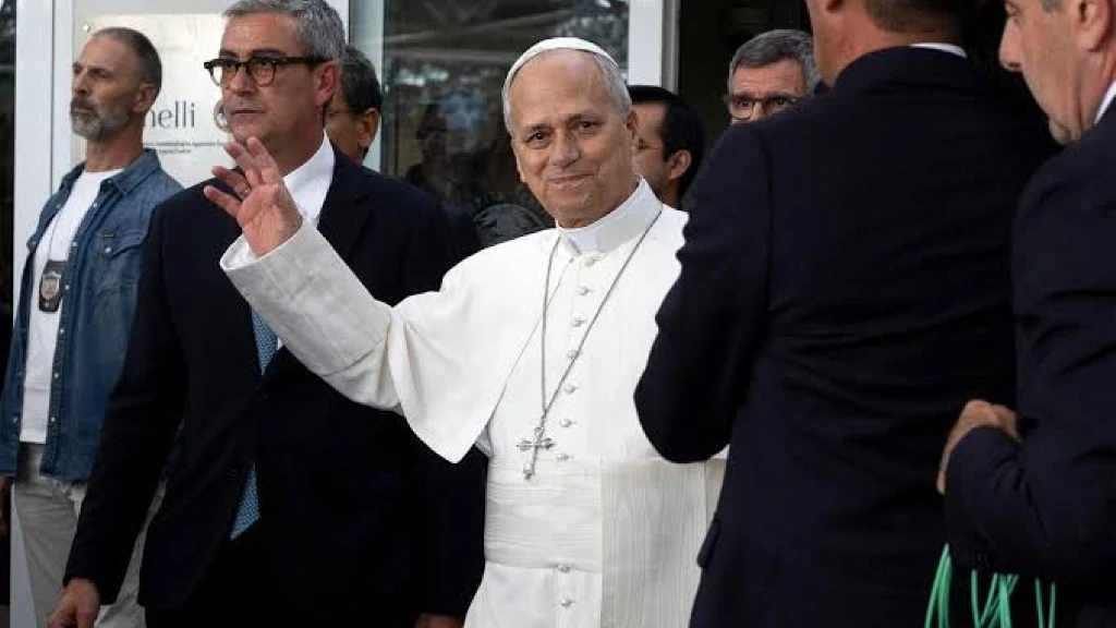 El Papa León XIV Recibe Alta Médica del Hospital Gemelli