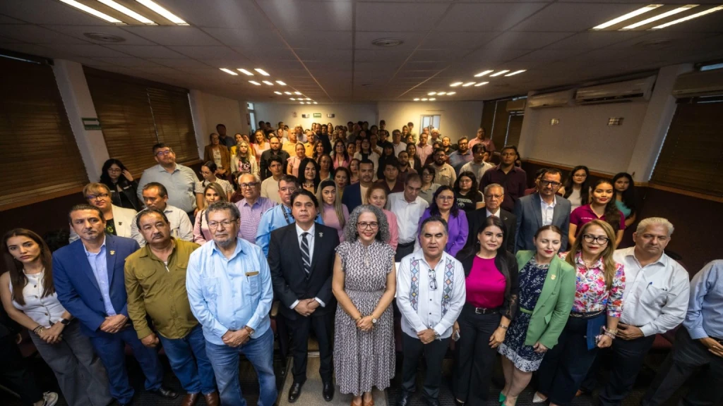 Profesionales de la Sociología y las Humanidades, son clave para aportar buenas decisiones en los gobiernos: Gobernadora