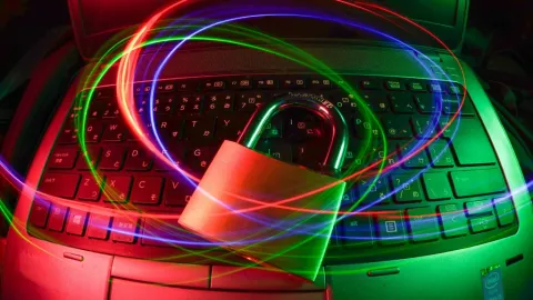Fallas Críticas en PHP Obligan a Cierre de Sitios Web Globales y Desencadenan Alerta Urgente de la NSA