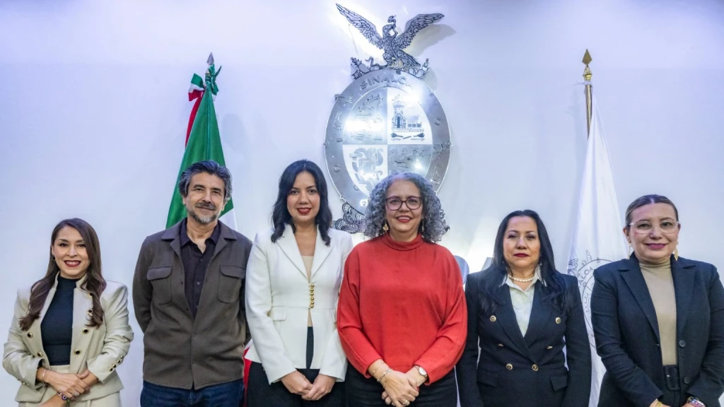 La Gobernadora Graciela Domínguez Nava tomó protesta esta tarde a distintos funcionarias y funcionario del Gabinete estatal