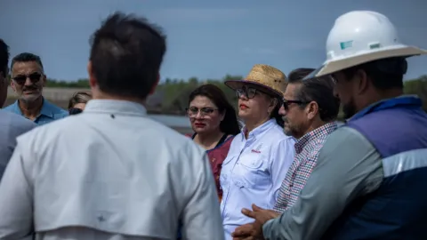 Atiende Gobernadora Graciela Domínguez, demandas del sector restaurantero en Boca del Río, Guasave