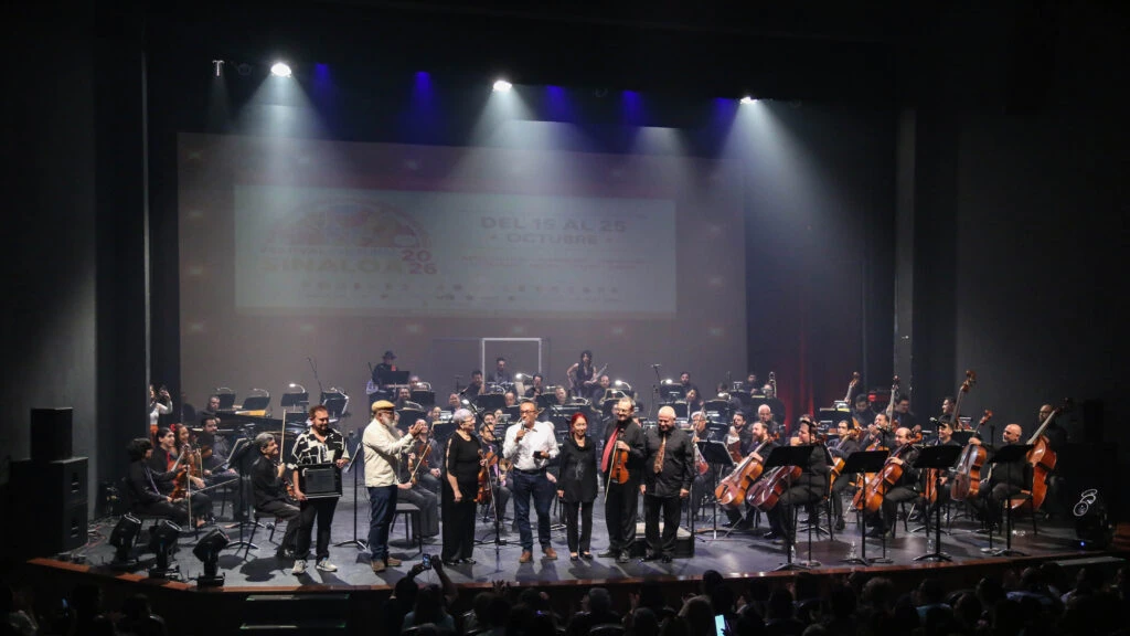 Beatles, rock y un mensaje de esperanza en el cierre del Festival Cultural Sinaloa