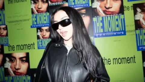 "The Moment": Charli XCX Satura la Fama y sus Costos en HBO Max este 30 de octubre