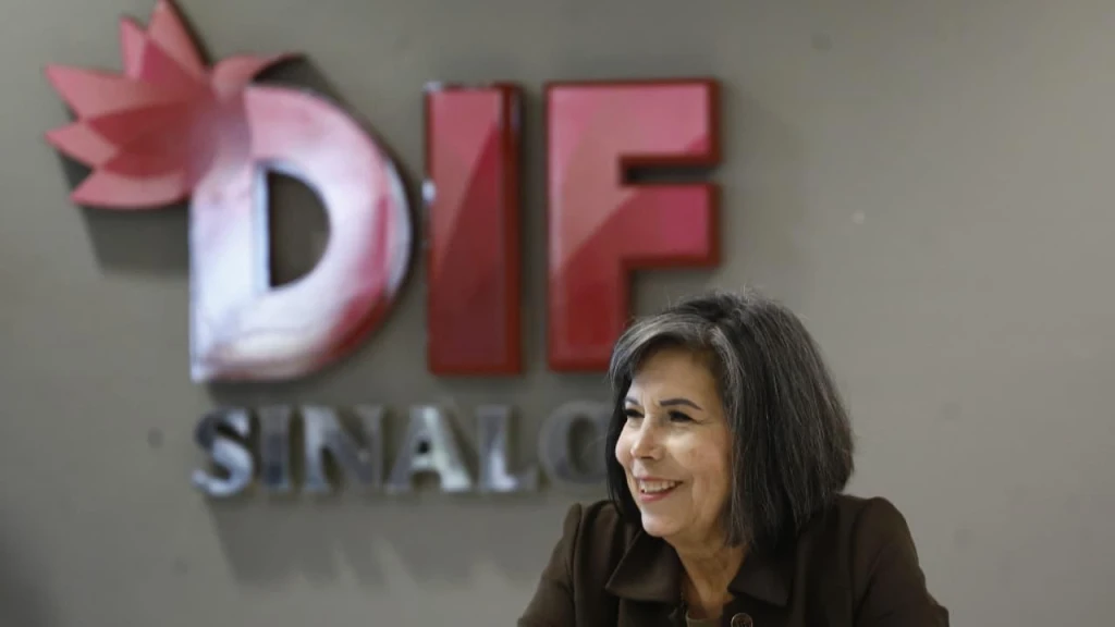 Catalina Esparza Navarrete rinde protesta como Presidenta del Sistema DIF Sinaloa